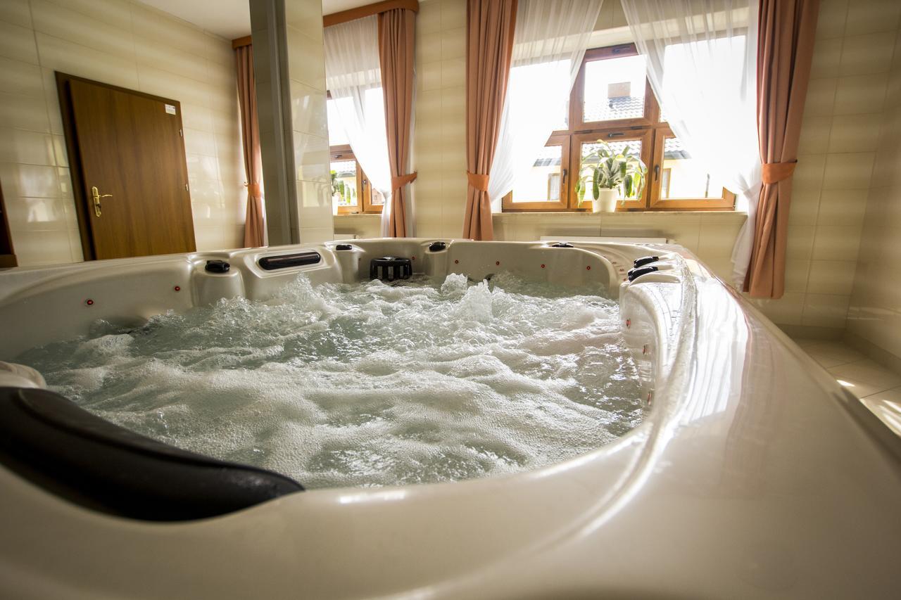Hotel Chancza Spa & Restauracja Rakow  Dış mekan fotoğraf
